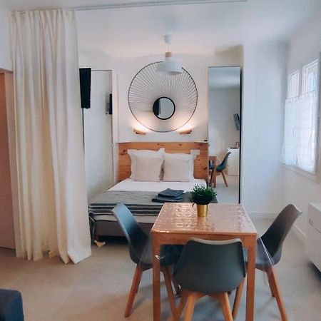 Le Studio Des Tours - Parking Apartment Arles Exterior photo
