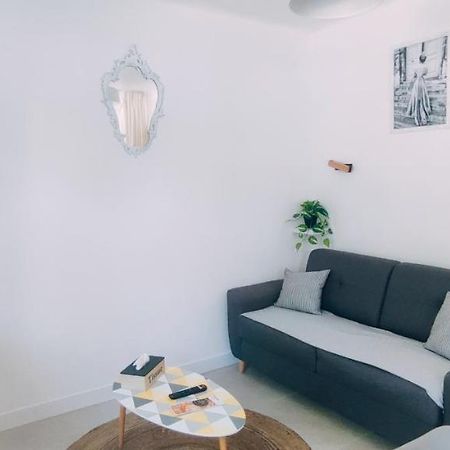 Le Studio Des Tours - Parking Apartment Arles Exterior photo